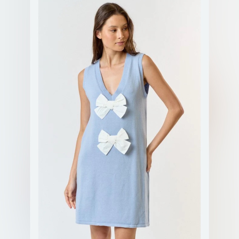 LALAVON Sleeveless Light Blue Sweater with White Bows
